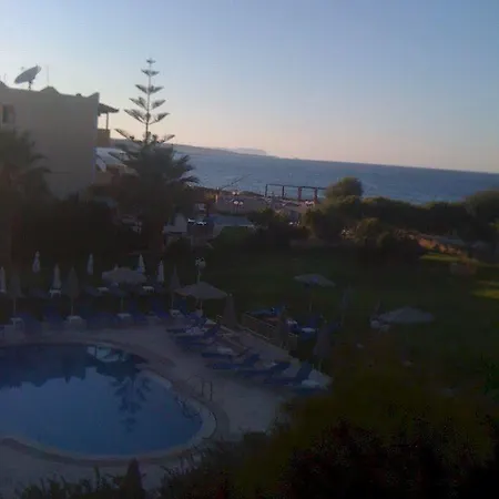 La Luna Beach 2* Malia (Crete)